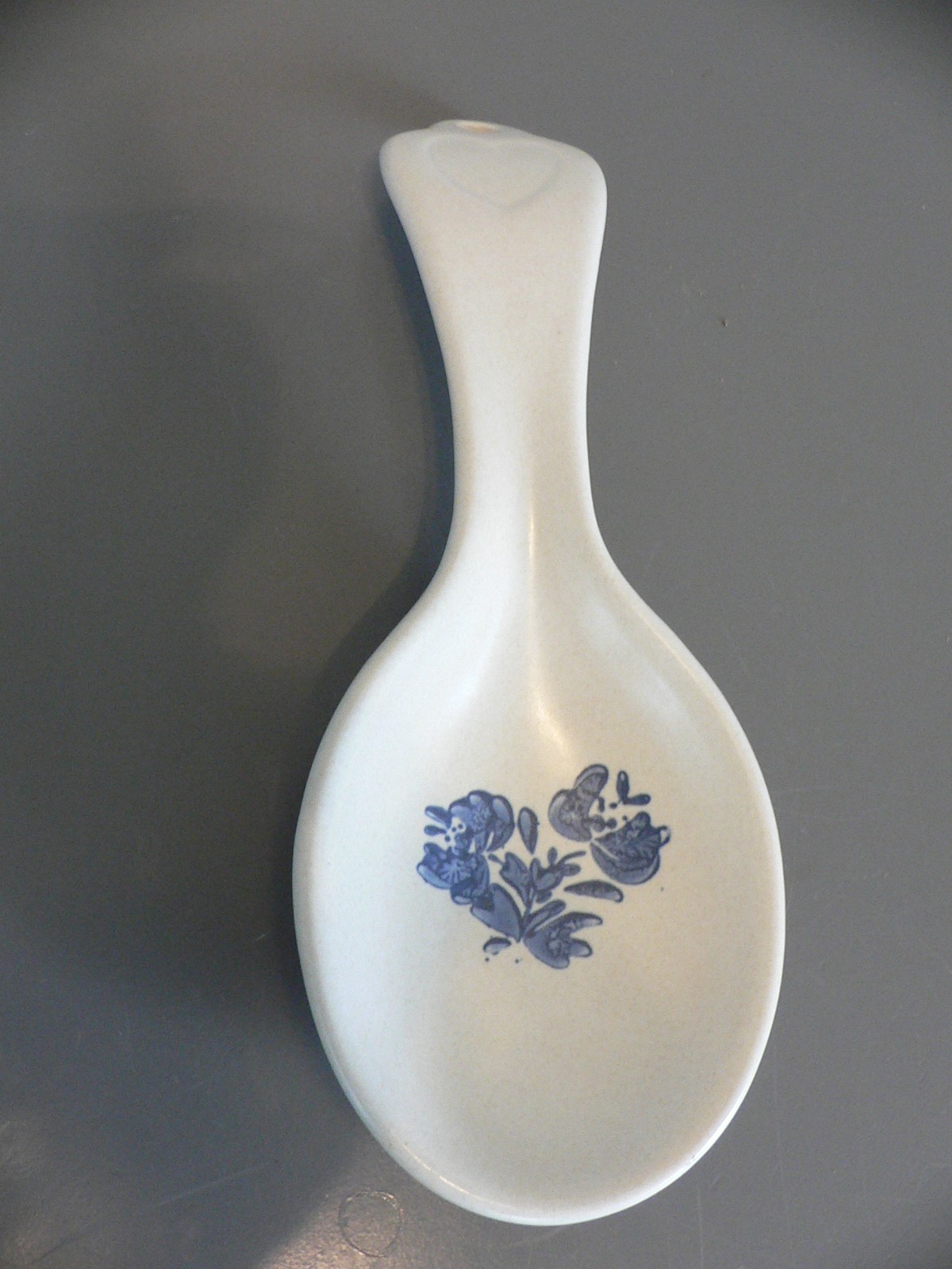 Vintage Pfaltzgraff Yorktowne Spoon Rest 9 x 3.5 Vintage Pfaltzgraff Yorktowne Spoon Rest 9 x 3.5