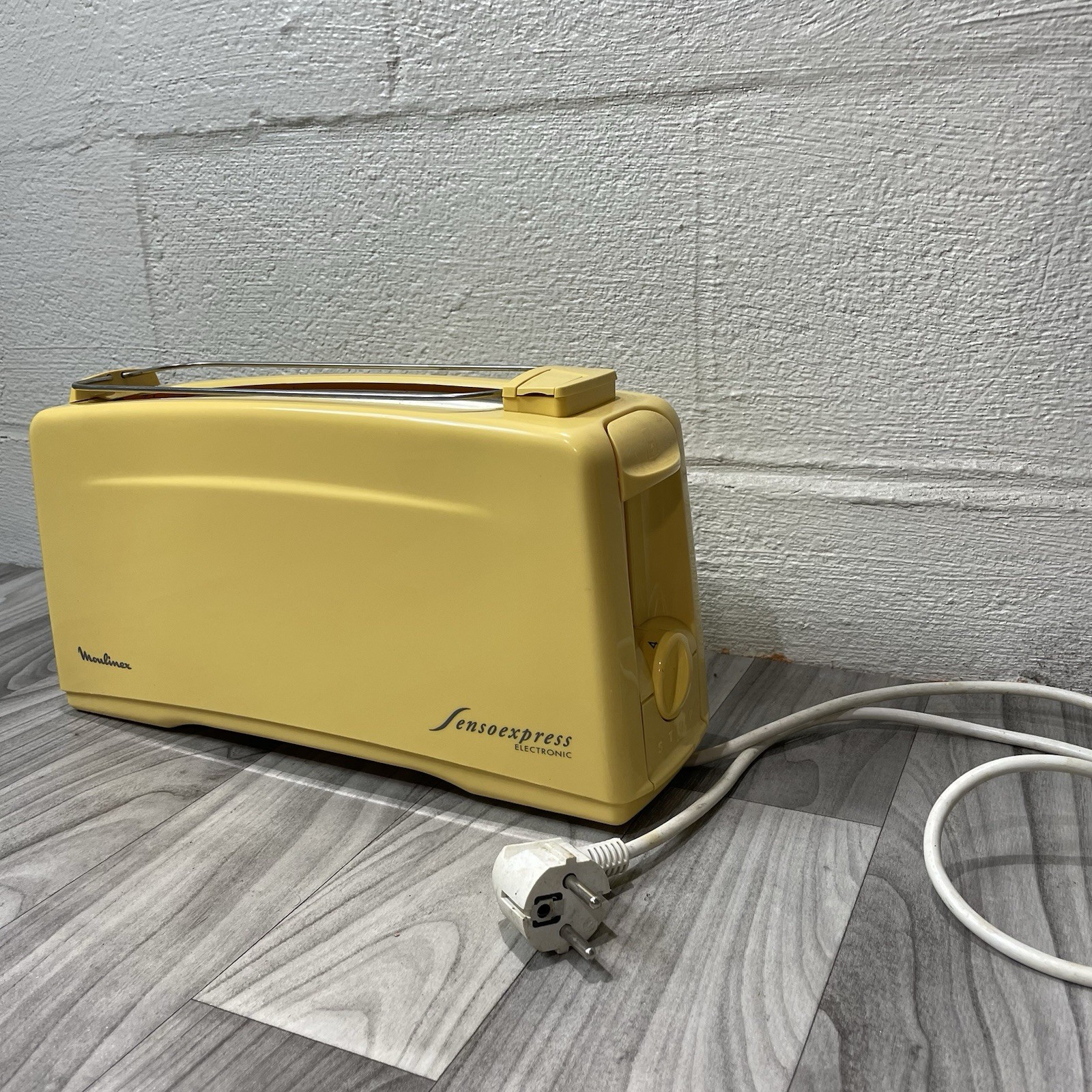 Vintage Moulinex Sensoexpress Toaster Longslot Mid Century MCM Spain Made