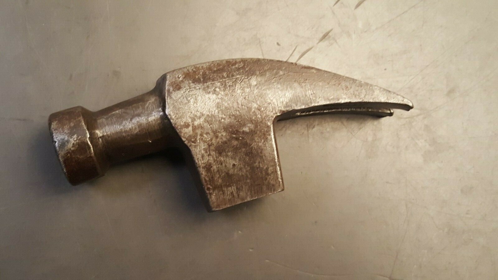 Vintage Stanley Bell Face Ripping / Straight Claw Hammer - Length 5.5\