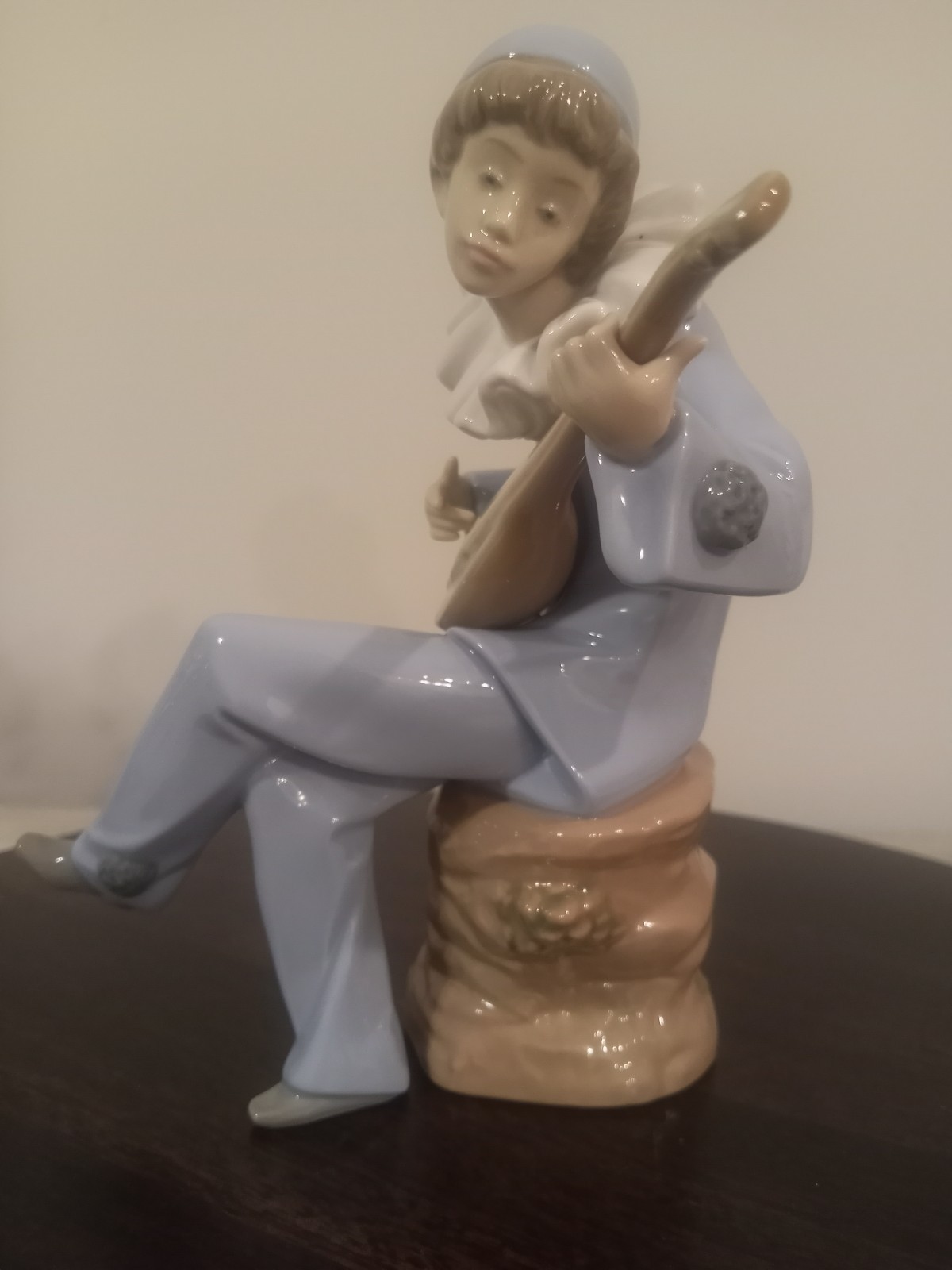 Lladro NAO Strumming #1078