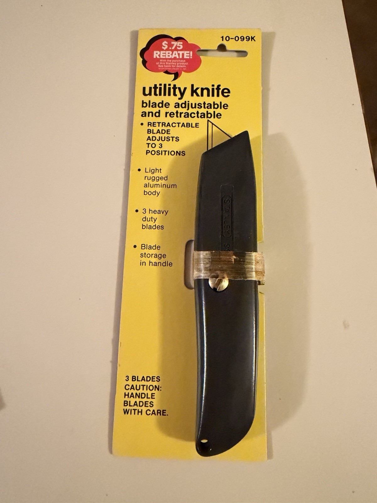 Stanley Adjustable Utility Knife with 3 Blades No.10-099 Vintage, Made in USA Stanley Adjustable Utility Knife with 3 Blades No.10-099 Vintage, Made in USA