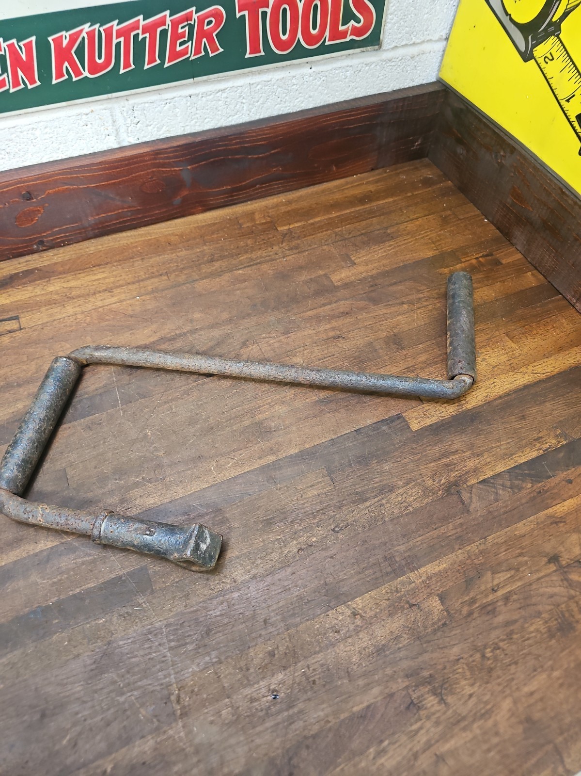 C49- RARE antique COAL MINERS AUGER HAND DRILL - for Blasting