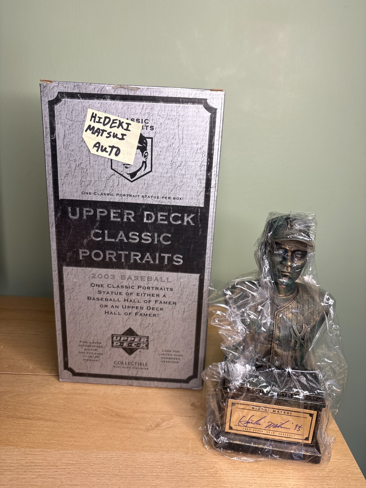 2003 Upper Deck Classic Portraits Hideki Matsui Autographed Statue W/ Box B3975