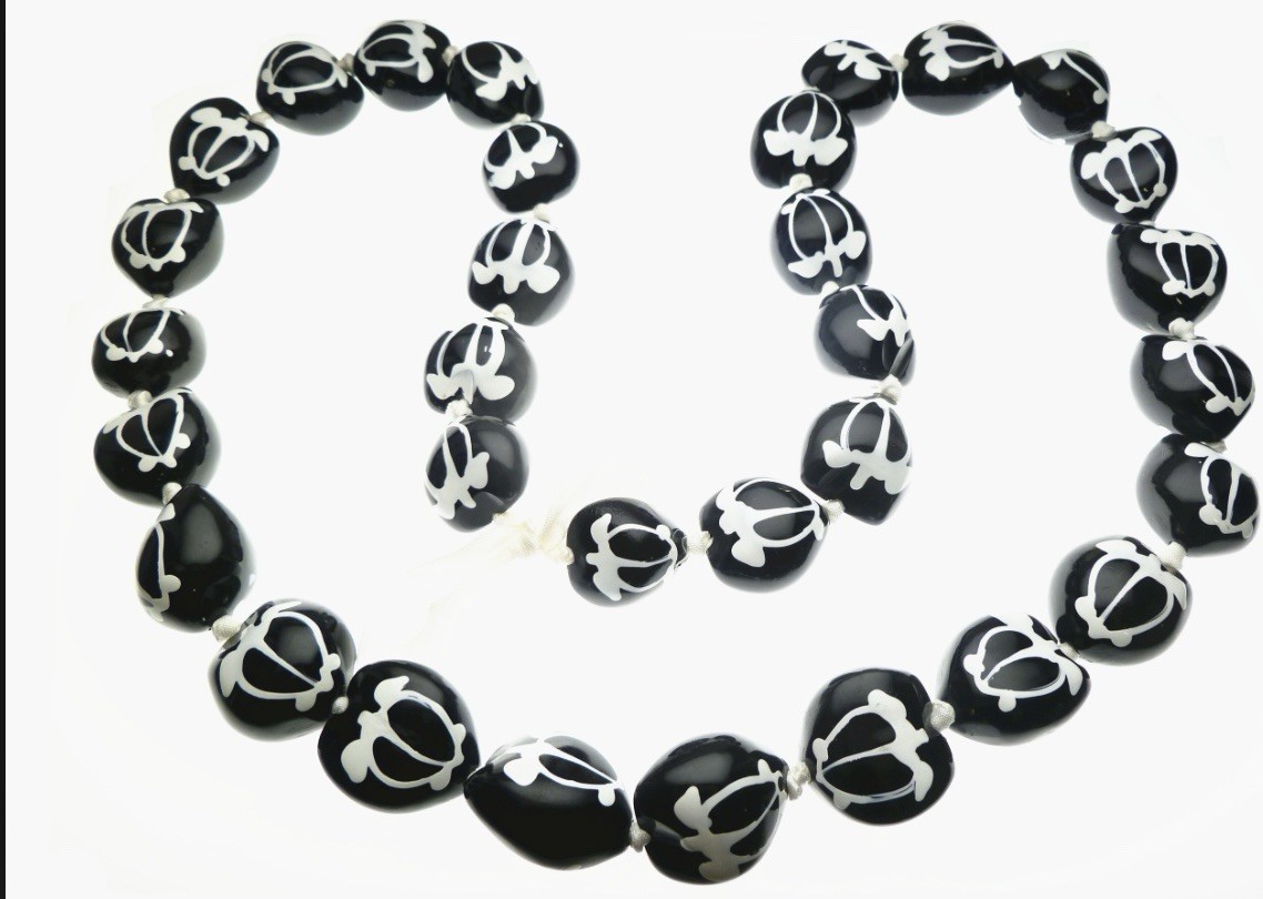 Hawaii Wedding Black Kukui Nut Lei with White  Hawaiian Turtle (Honu) Necklace