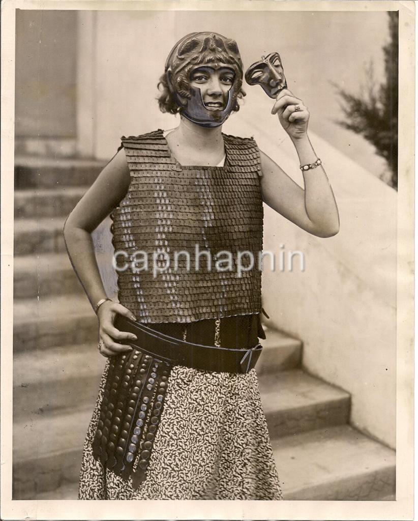 Virgil Celebration ID'd Roman Soldier Costume Mask Girl CA Vtg 1930 Press Photo