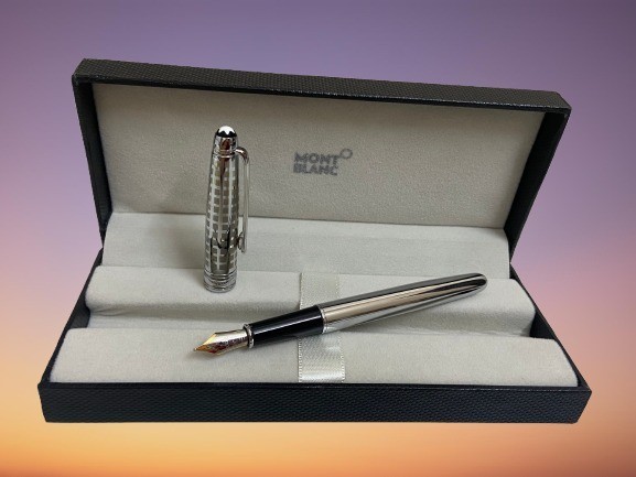 Beautiful Montblanc Meisterstück Silver Tone Fountain Pen w/ Box Empty Ink