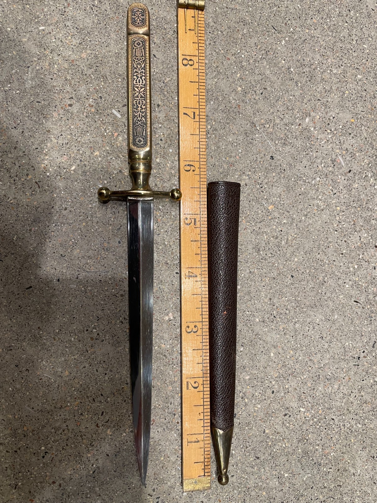 SOLINGEN  LARGE  SWORD , CORRECT SCABBARD  LETTER OPENER  GERMANY DRESDEN