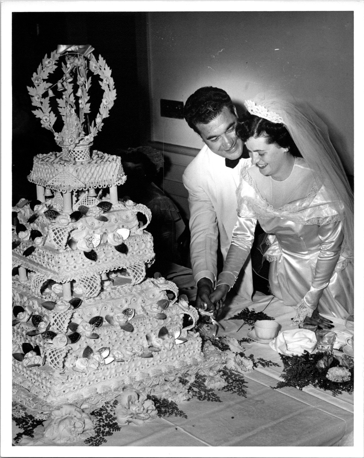 Bride And Groom Cutting Their Wedding Cake B+W Found Photo VB260