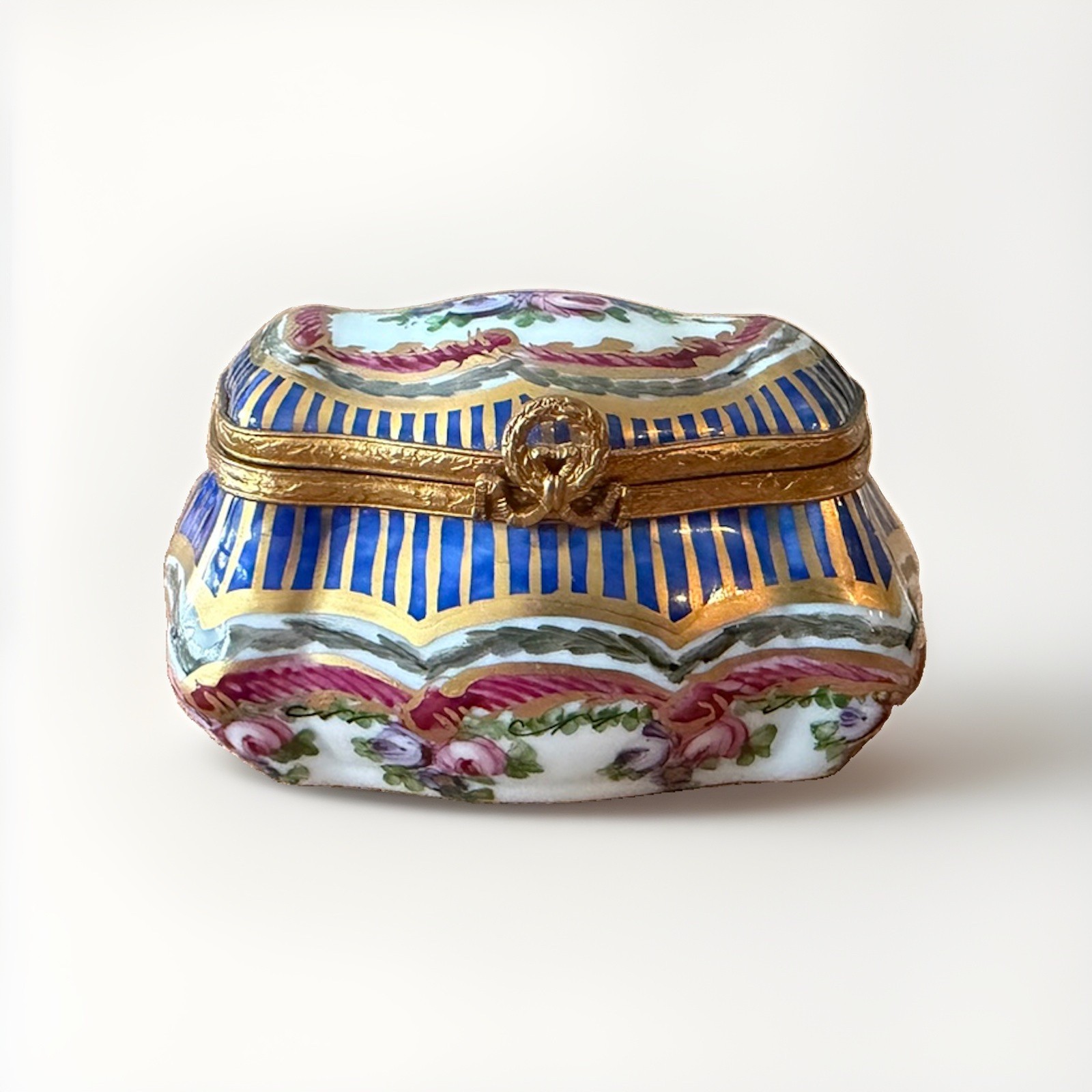 Limoges France Peint Main Floral Trinket Box Chest