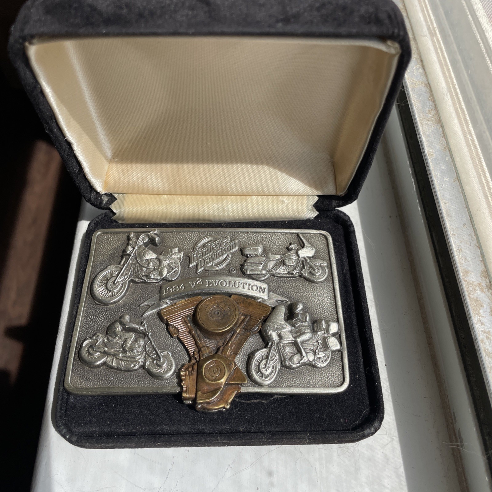 Vintage Harley-Davidson 1984 Fxr Limited Edition elt Buckle Vintage Harley-Davidson 1984 Fxr Limited Edition elt Buckle