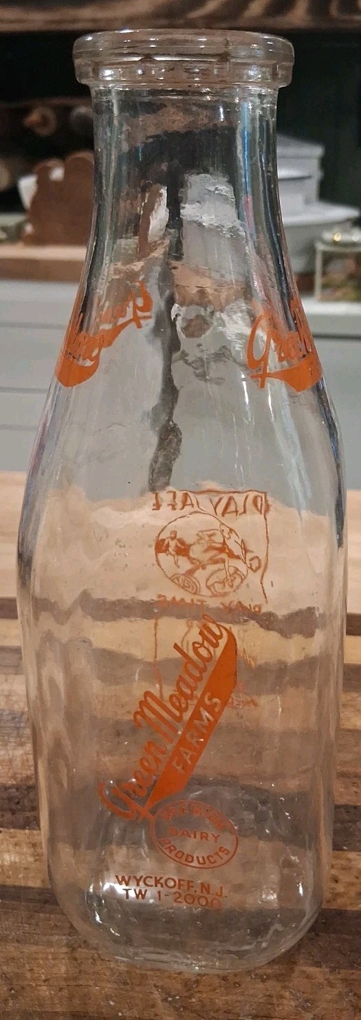 Rare 1961 GREEN MEADOW FARM Dairy Glass Milk Bottle Wyckoff, NJ Paper Cap