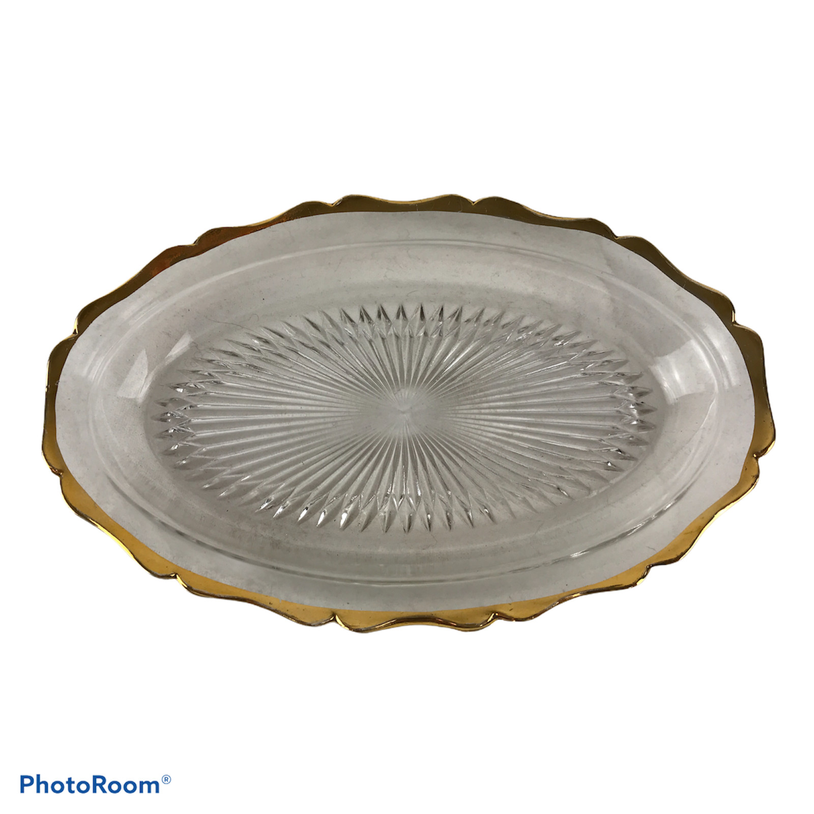 Unbranded Vintage Oval Glass Scalloped Edge Gold Trim Plate Platter Unbranded Vintage Oval Glass Scalloped Edge Gold Trim Plate Platter