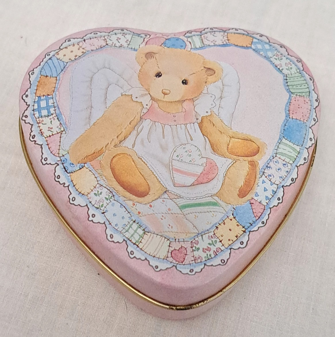 Vintage 1992 Cherished Teddies Heart Tin 910554 Priscilla Hillman Angel Bear Box