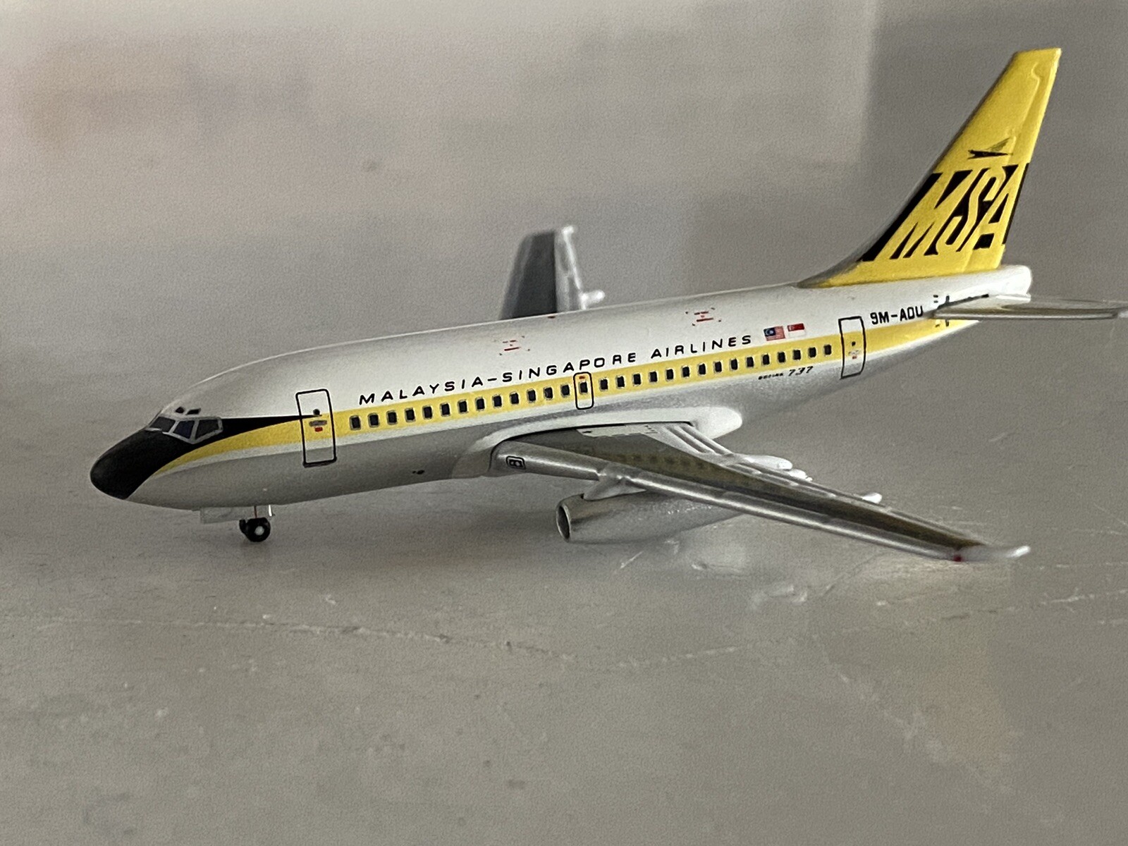 Aeroclassics MSA Malaysia Singapore Airlines Boeing 737-100 1:400 9M-AOU AC9MAOU