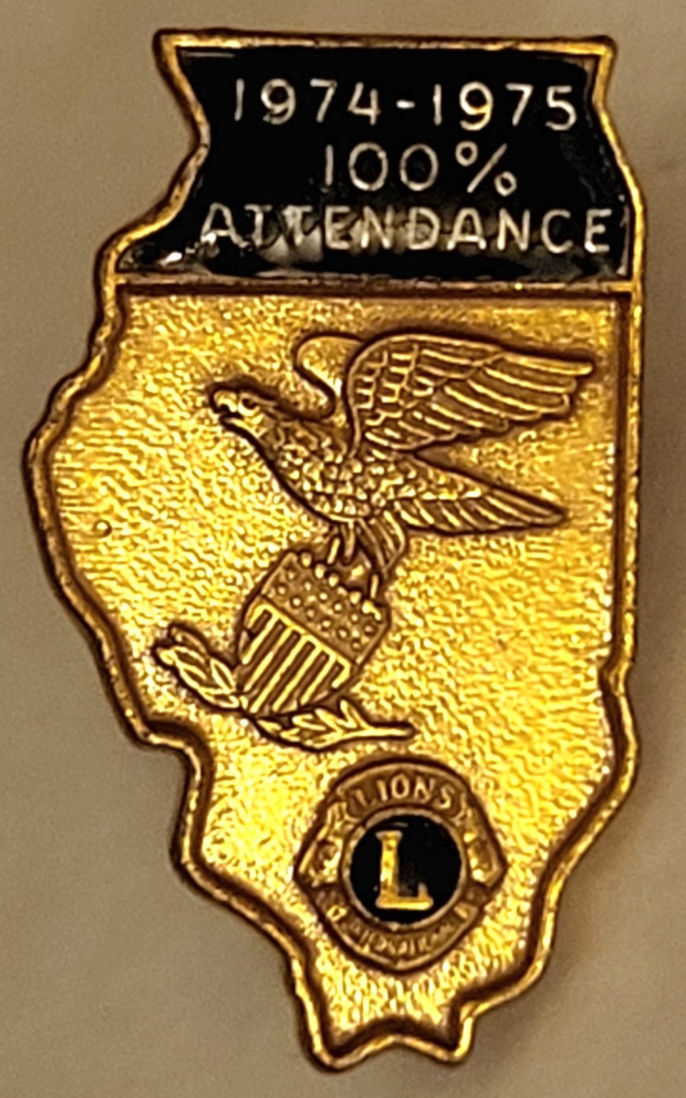 Vintage 1974-75 Lions Club Illinois 100% Attendance Enamel Pin 15/16