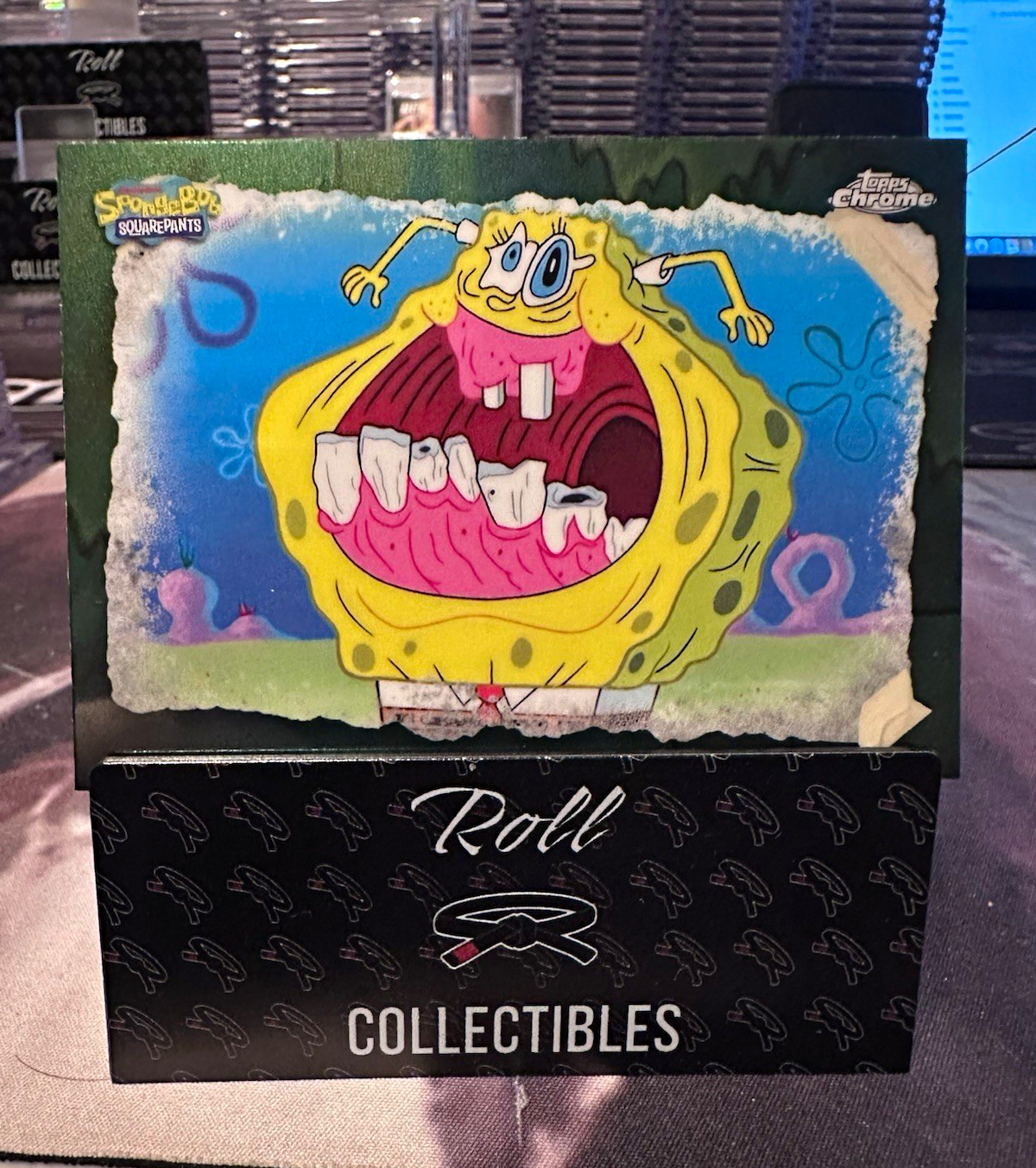 Topps 2025 Topps Chrome SpongeBob SquarePants GO-10 Face Freeze Card