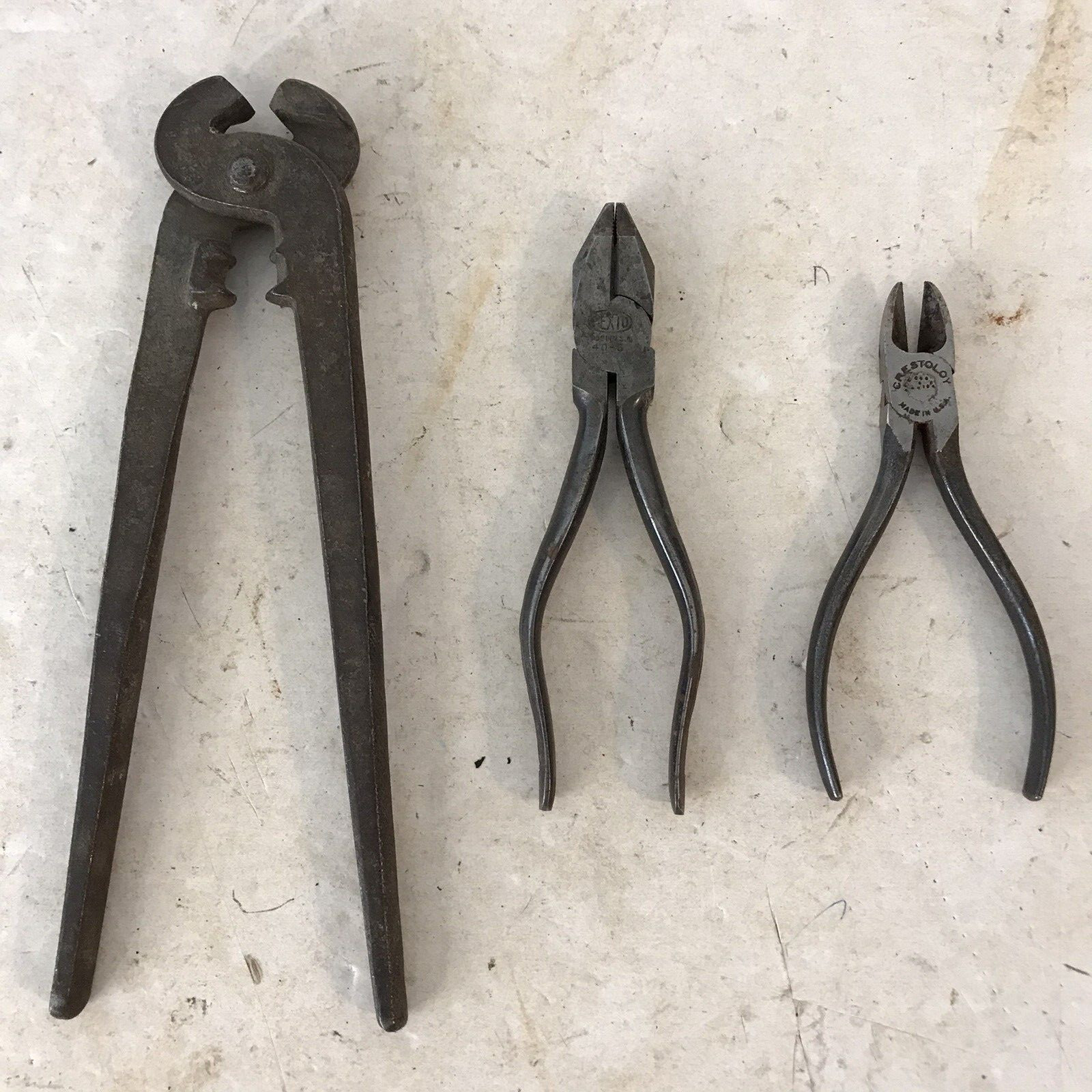 Lot of 3 Vintage 1 Dreadnaught Chain Pliers & 1 Pexto 40-6 Linemen & 1 Cresent