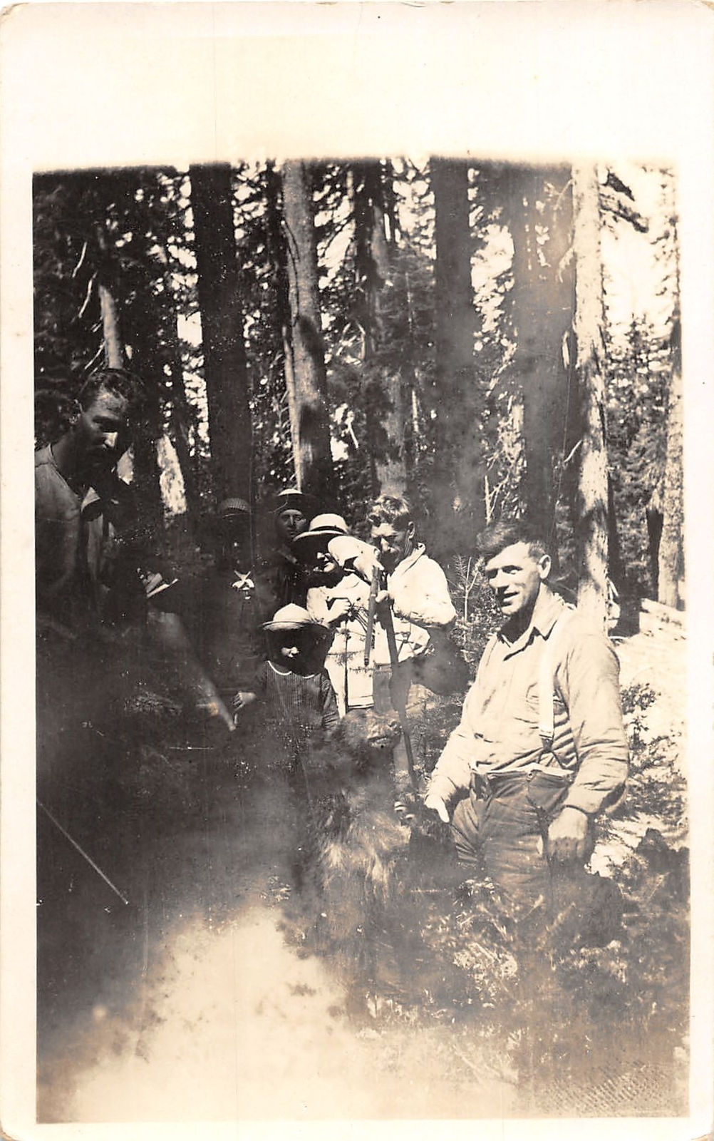 J10/ Interesting RPPC Postcard c1910 Bear Hunting Bear Rifle 158