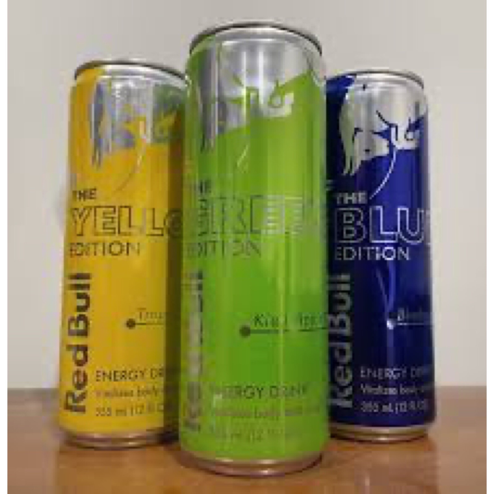 Yellow + Blue Energy Drink Magic Trick by Michael P Lair-Color Change Spactaular