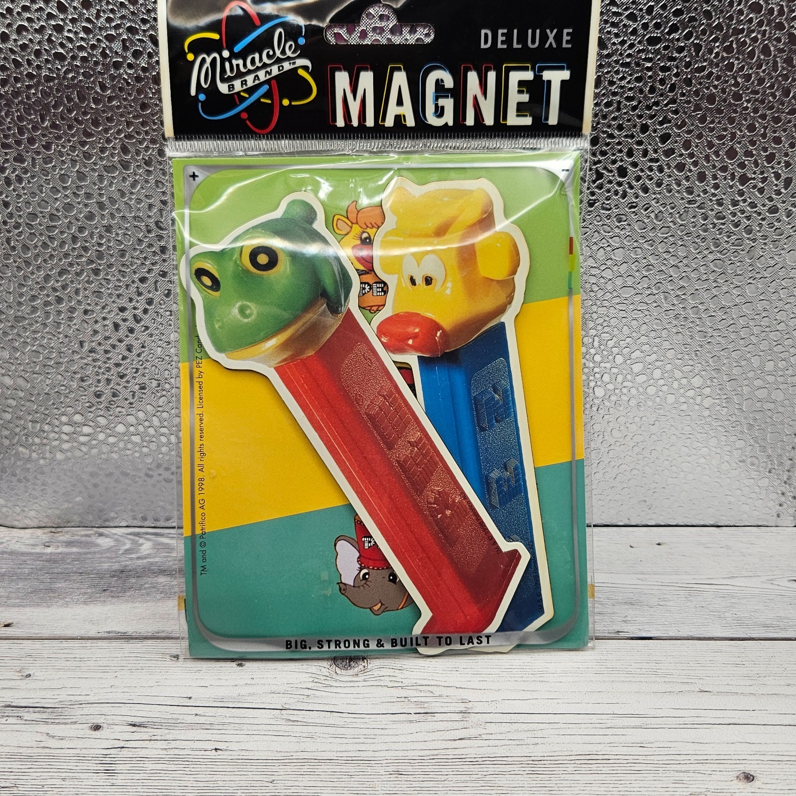 Vintage 1998 PEZ Deluxe Magnet Miracle Brand Sealed Frog & Moo Cow Rare