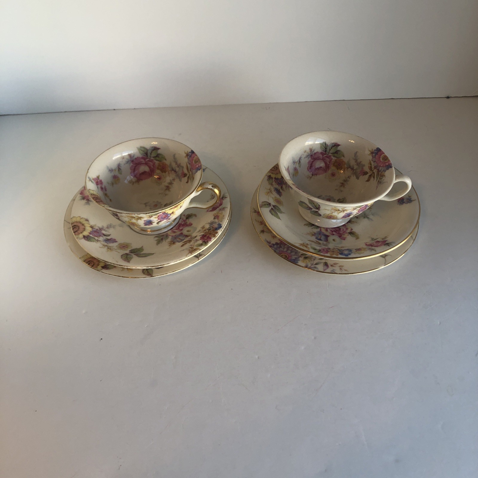 2 Castleton Sunnybrooke Cup & Saucer & Dessert Plate Sets USA 6 Pieces