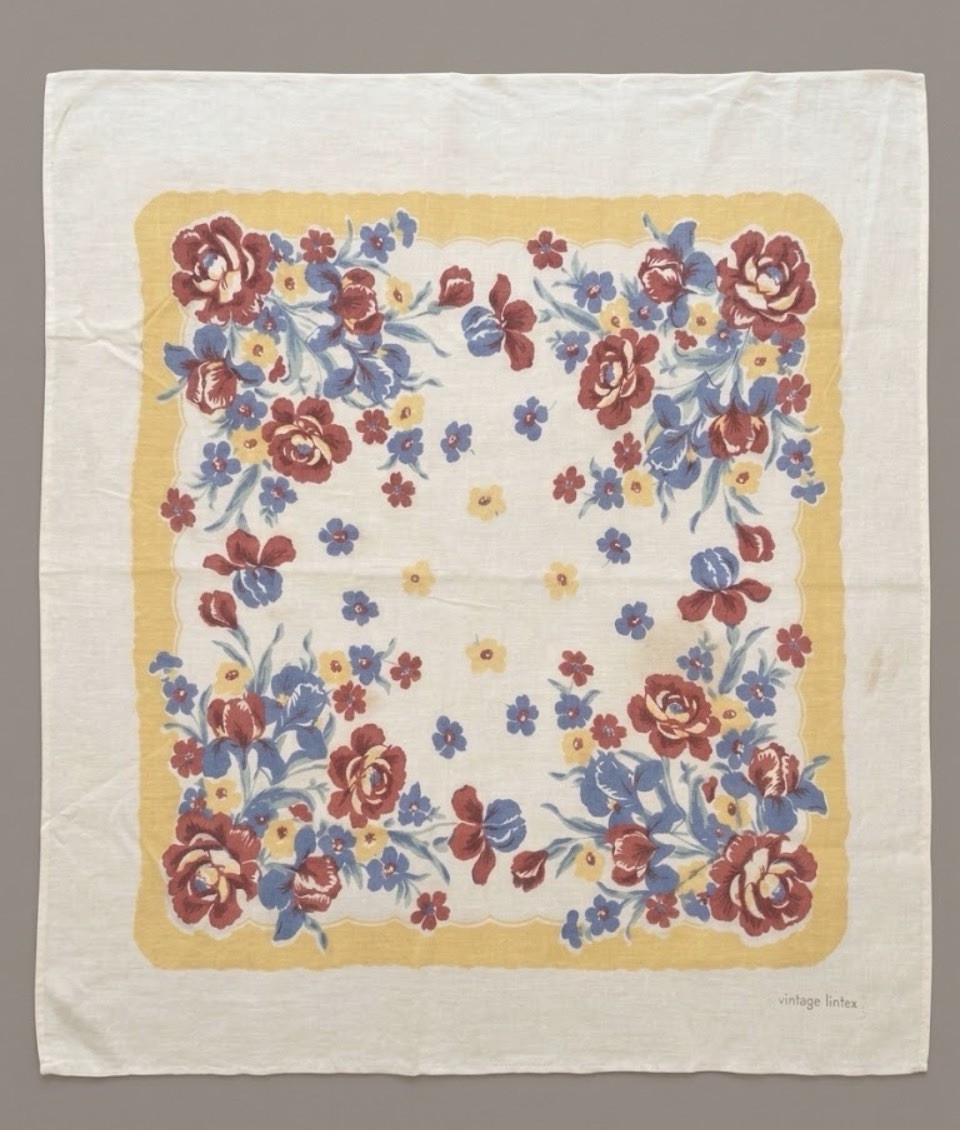 Vintage 1940s 1950sFloral CottageKitchen Tablecloth Retro Red-Blue-Roses 36”x38”