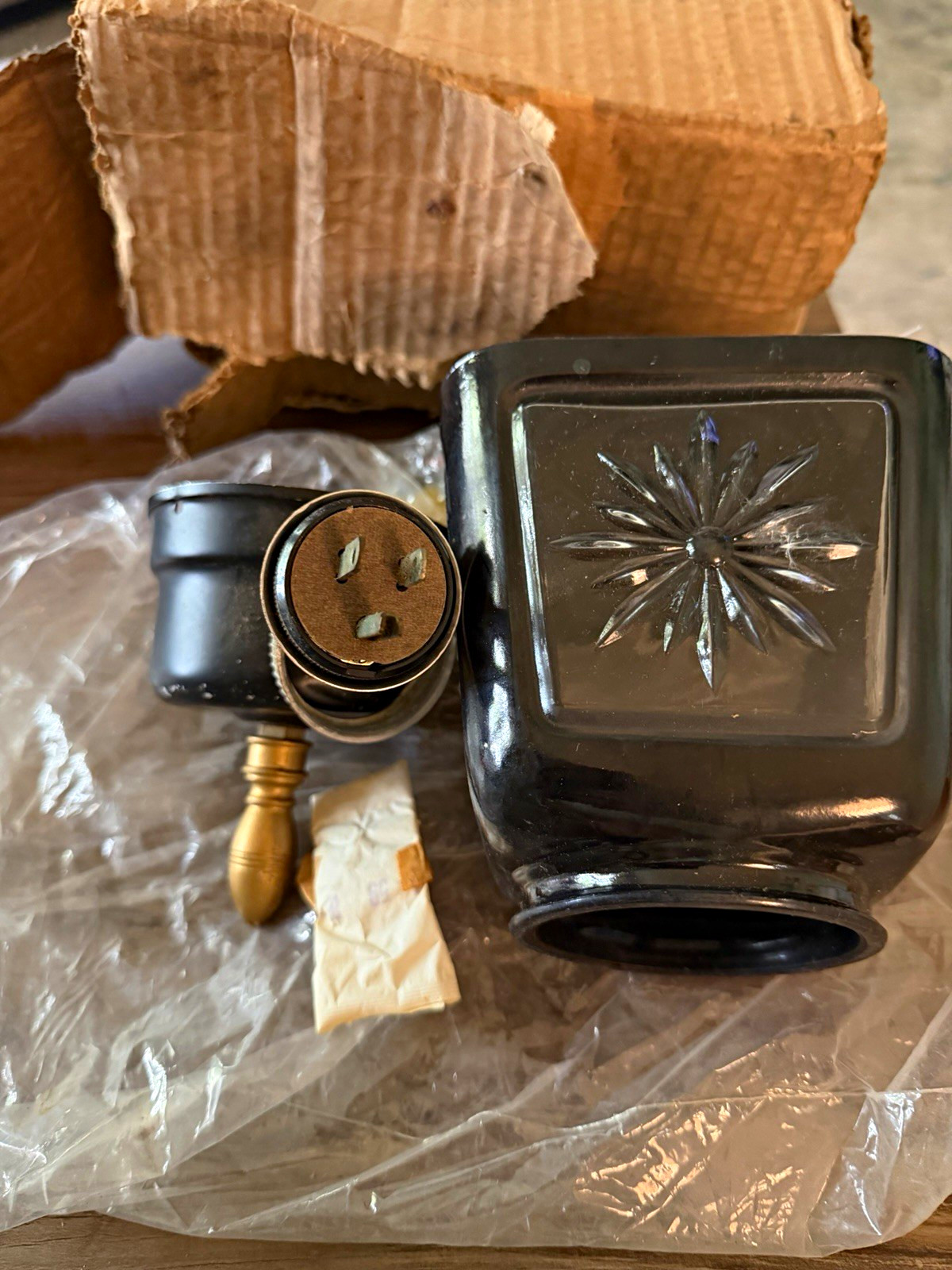 Nos vintage 110 outdoor light for Shasta camper and others 
