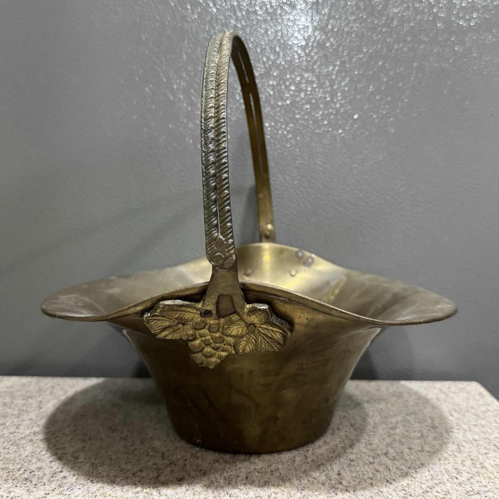 Vtg Brass Basket w/Movable Handle Patina 8”x8.5” Grapes w/Leaves VGC