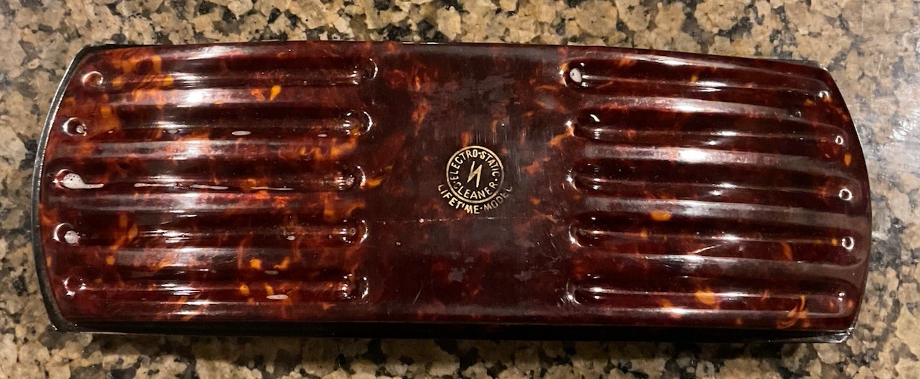 Vtg 1930-1940s Electro Static Cleaner Bakelite Turtle Shell w/Box Vtg 1930-1940s Electro Static Cleaner Bakelite Turtle Shell w/Box