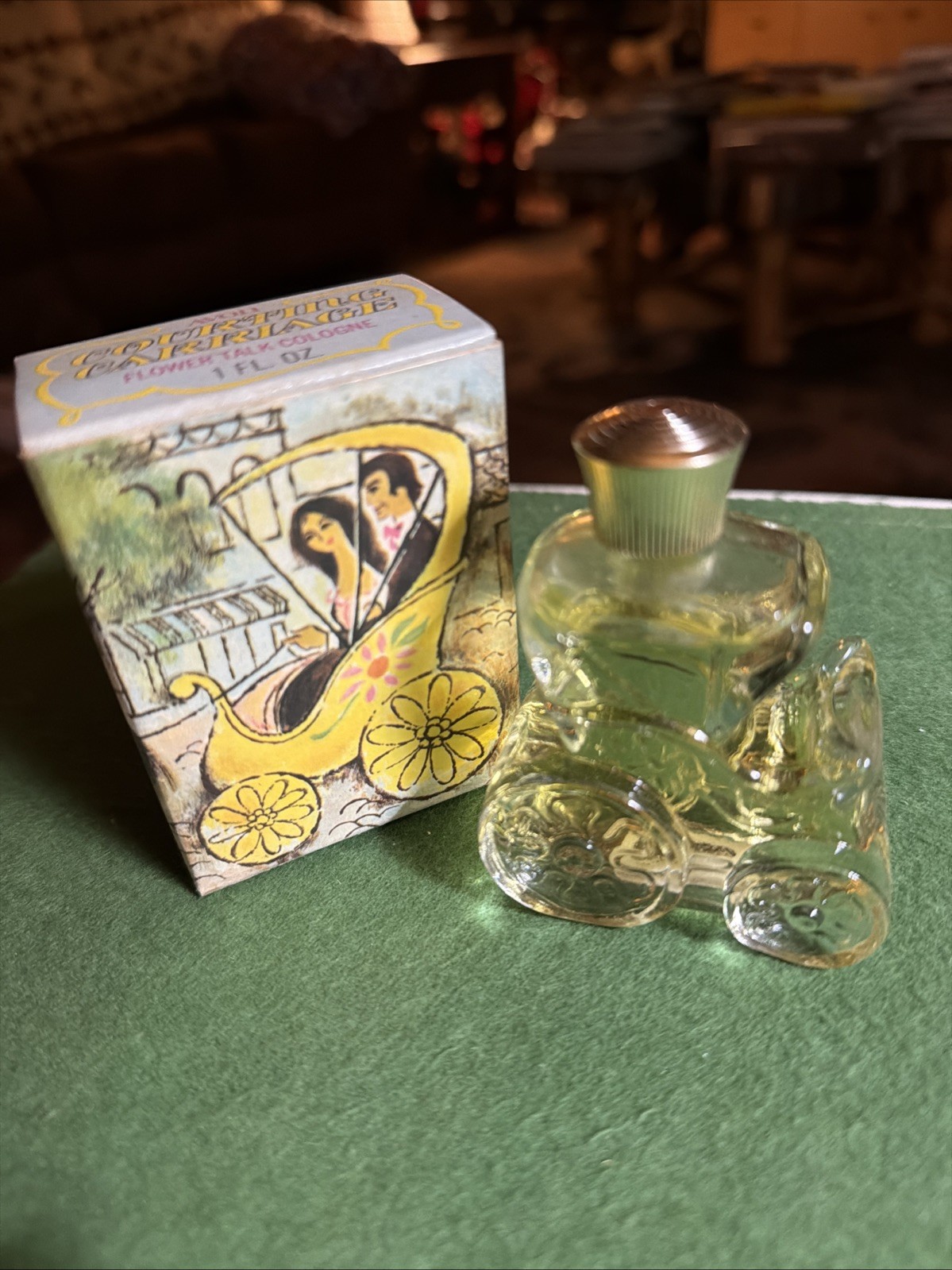 Vintage Avon Courting Carriage Buggy “FIELD FLOWERS” Perfume Cologne 1 Oz Bottle Vintage Avon Courting Carriage Buggy “FIELD FLOWERS” Perfume Cologne 1 Oz Bottle