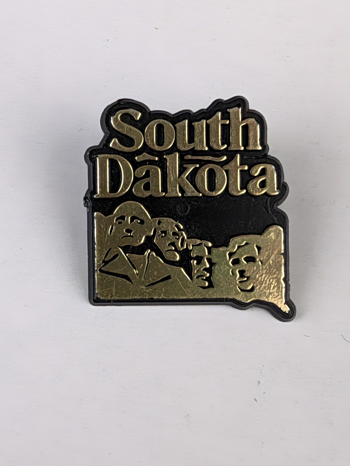 Vintage SOUTH DAKOTA Mount Rushmore National Memorial Lapel Hat Pin SD Plastic Vintage SOUTH DAKOTA Mount Rushmore National Memorial Lapel Hat Pin SD Plastic