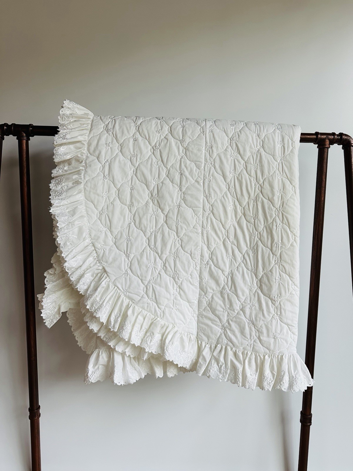 Vintage JCPenney King Quilt White Eyelet Embroidered Ruffle Cottage Bedding USA