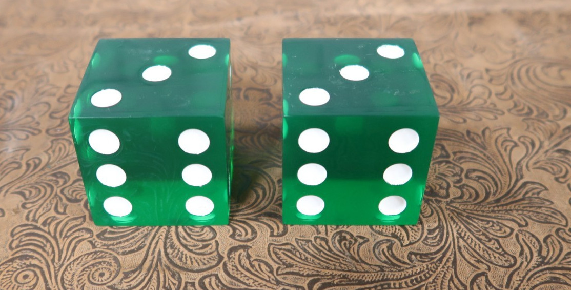 Vintage 2-inch Square Bakelite Dice In Translucent Apple Green
