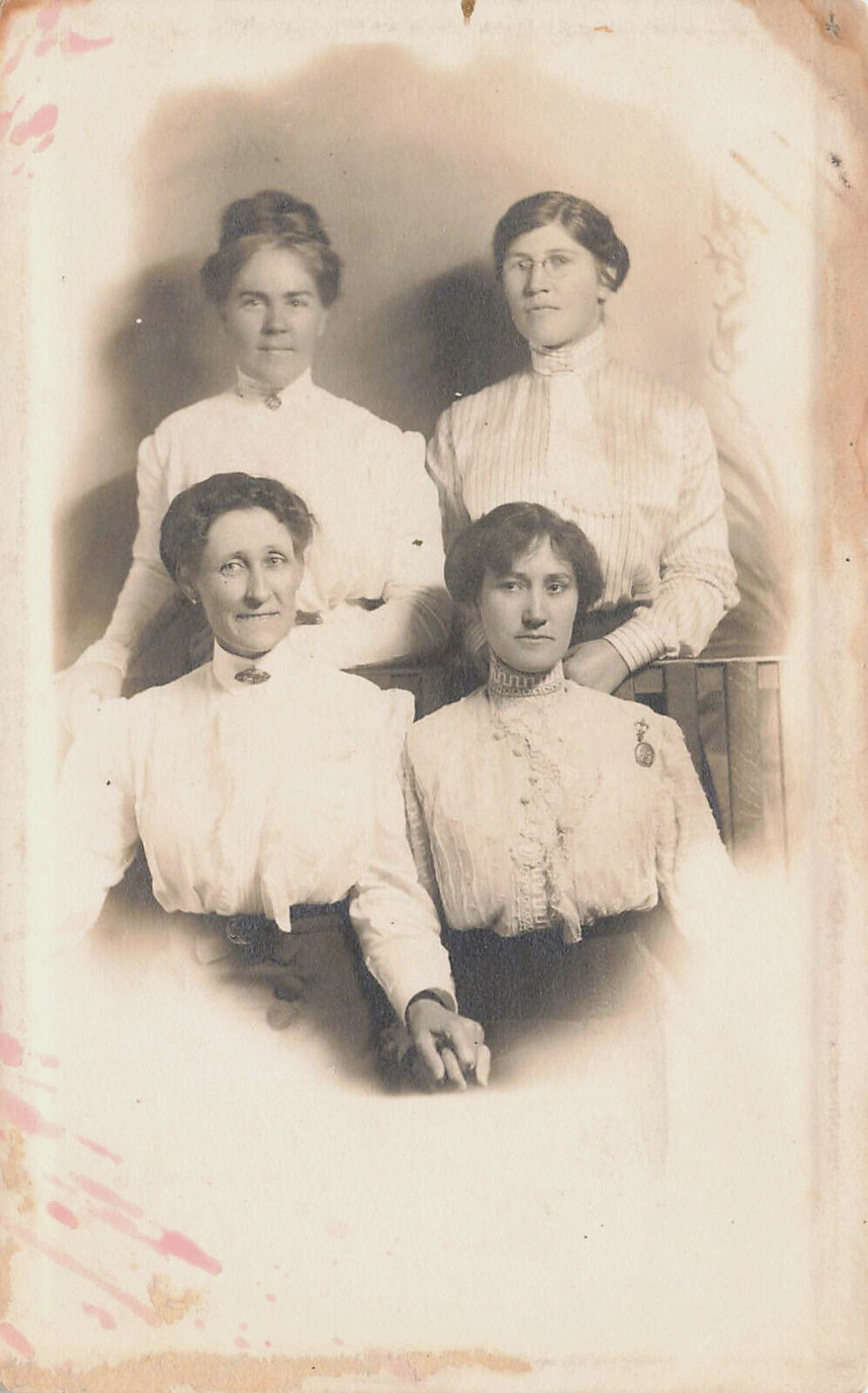 WOMAN WITH HER 3 DAUGHTERS FASHION STUDIO PORTRAIT REAL PHOTO POSTCARD 1910 RPPC