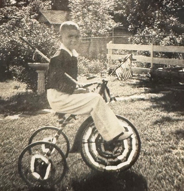 Vintage 1940 Cute Boy On Tricycle In Backyard Dated Kirstein’s Photo Scalloped