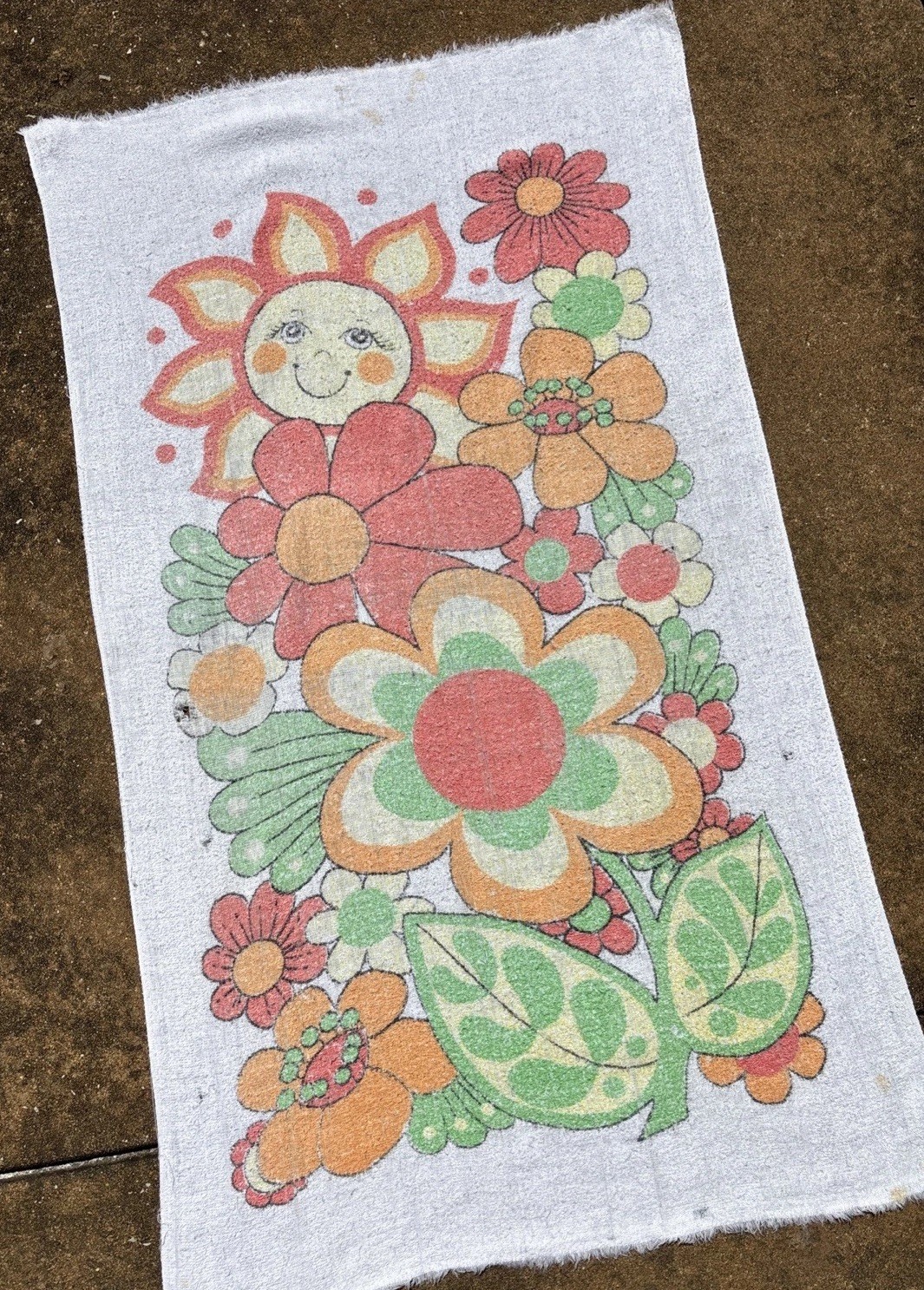 VTG Rare Groovy Pop Art Beach Towel Hippie Smiley Face Flower Power Cutter AS IS VTG Rare Groovy Pop Art Beach Towel Hippie Smiley Face Flower Power Cutter AS IS