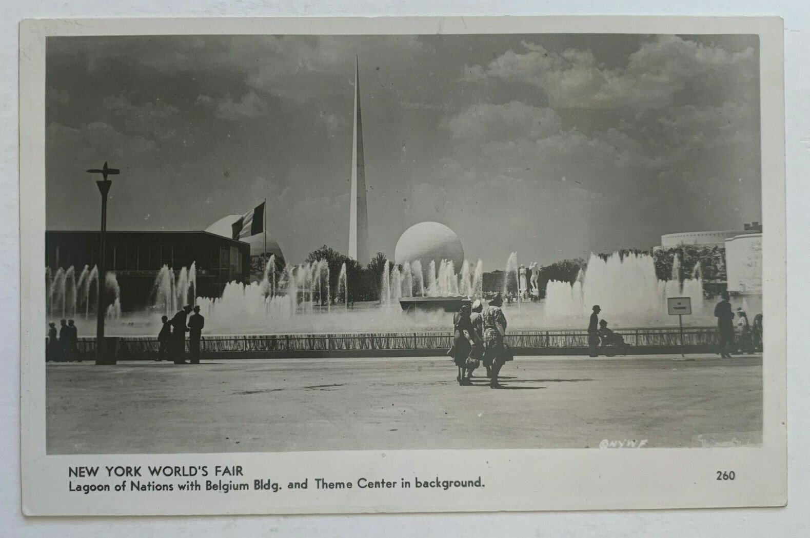 1939 NY RPPC Postcard New York World\'s Fair Lagoon Belgium Building Theme Center