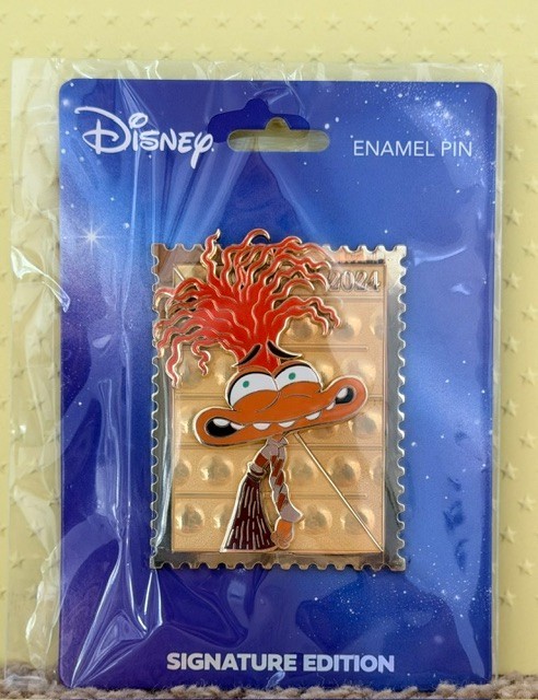 Anxiety PALM LE400 Disney Royal Stamp Jumbo Pin