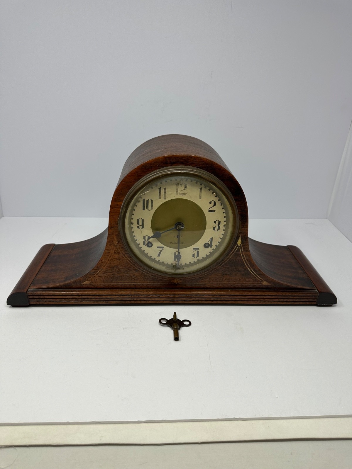 Vintage 1943 Plymouth 8-Day Wind Mantle Clock With Key