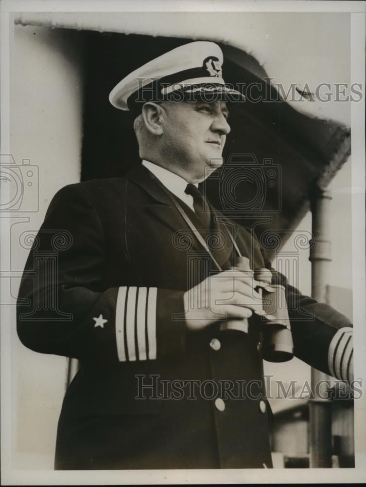 1938 Press Photo Captain Harold McCaw, skipper of New Intercoastal Vessel