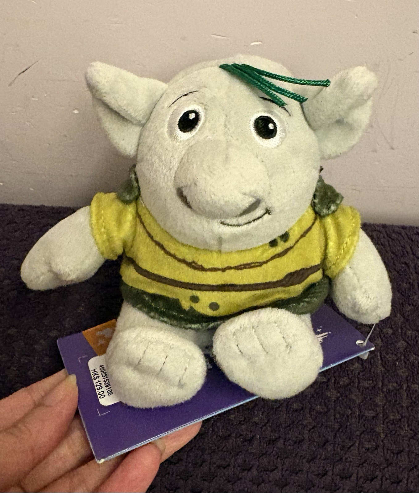 Genuine Hong Kong Disney Frozen Arendelle Trolls Shoulder Plush Magnetic toy