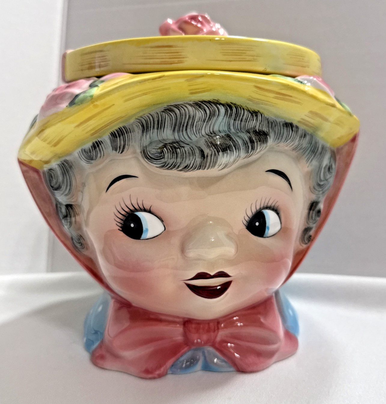 Vintage Geo Z Lefton Gray Haired Miss Dainty Cookie Jar Japan 040 Nice signed