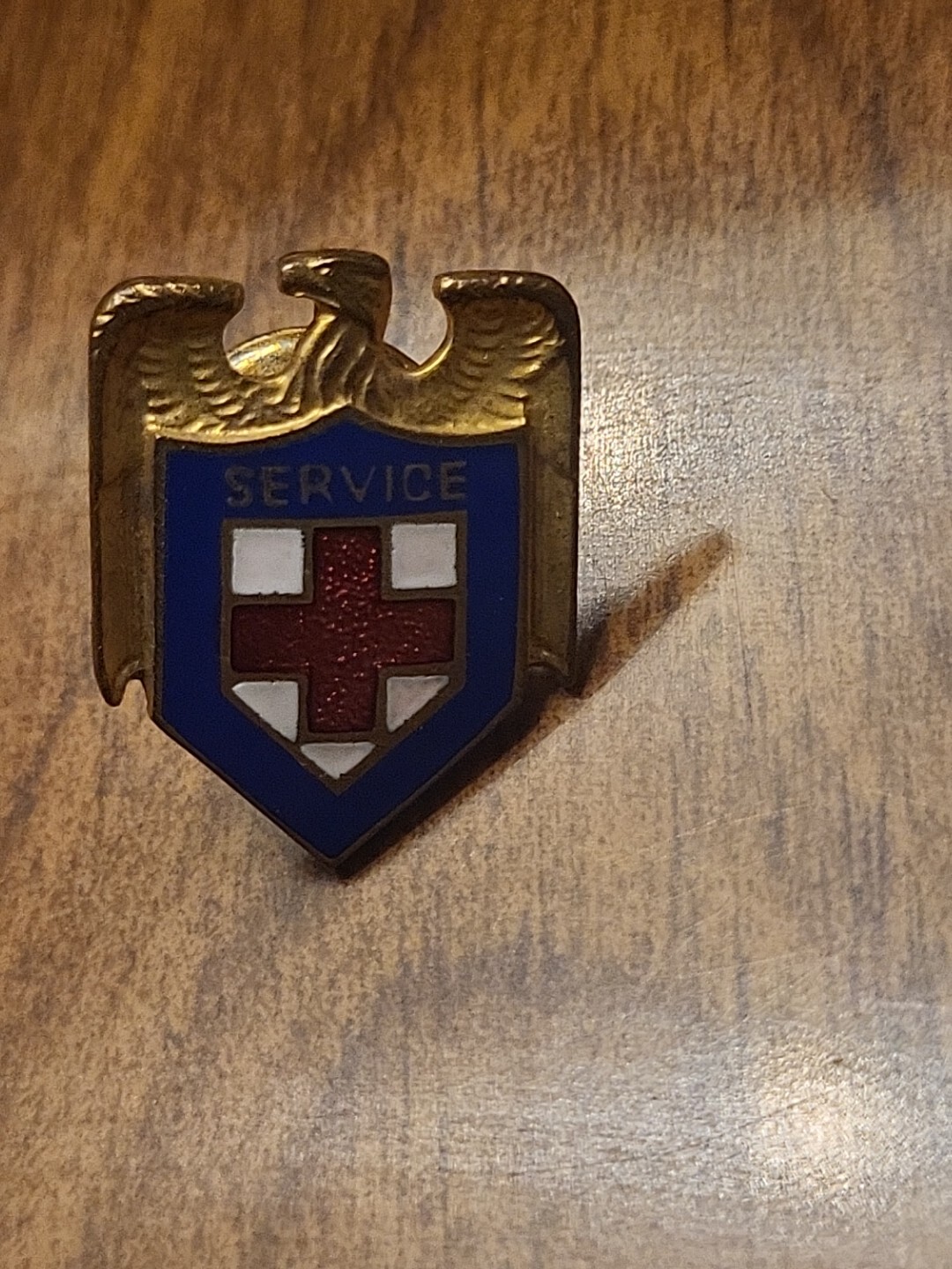 AMERICAN RED CROSS WW2 SERVICE PIN 