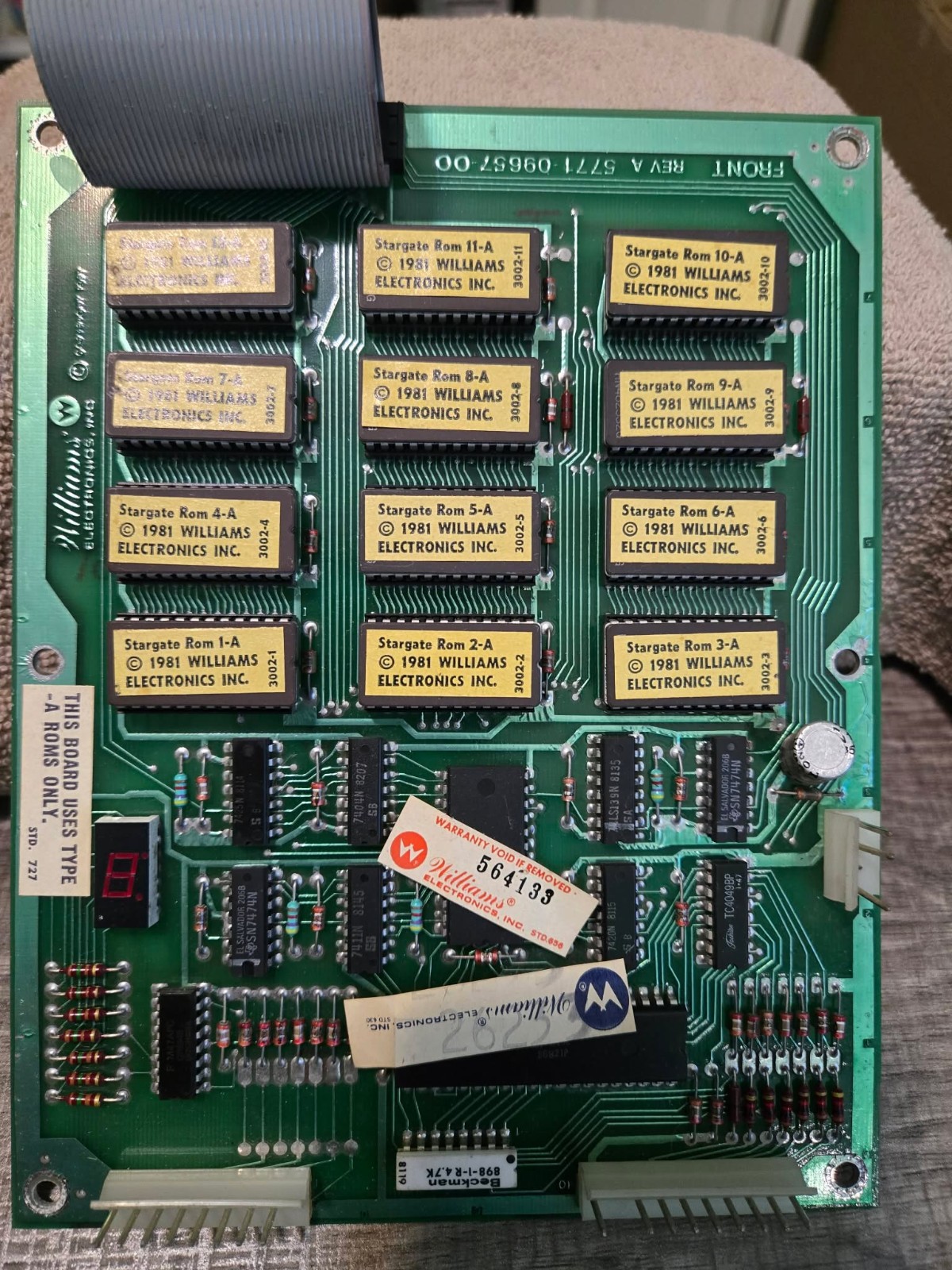 Williams Stargate arcade game ROM PCB board original