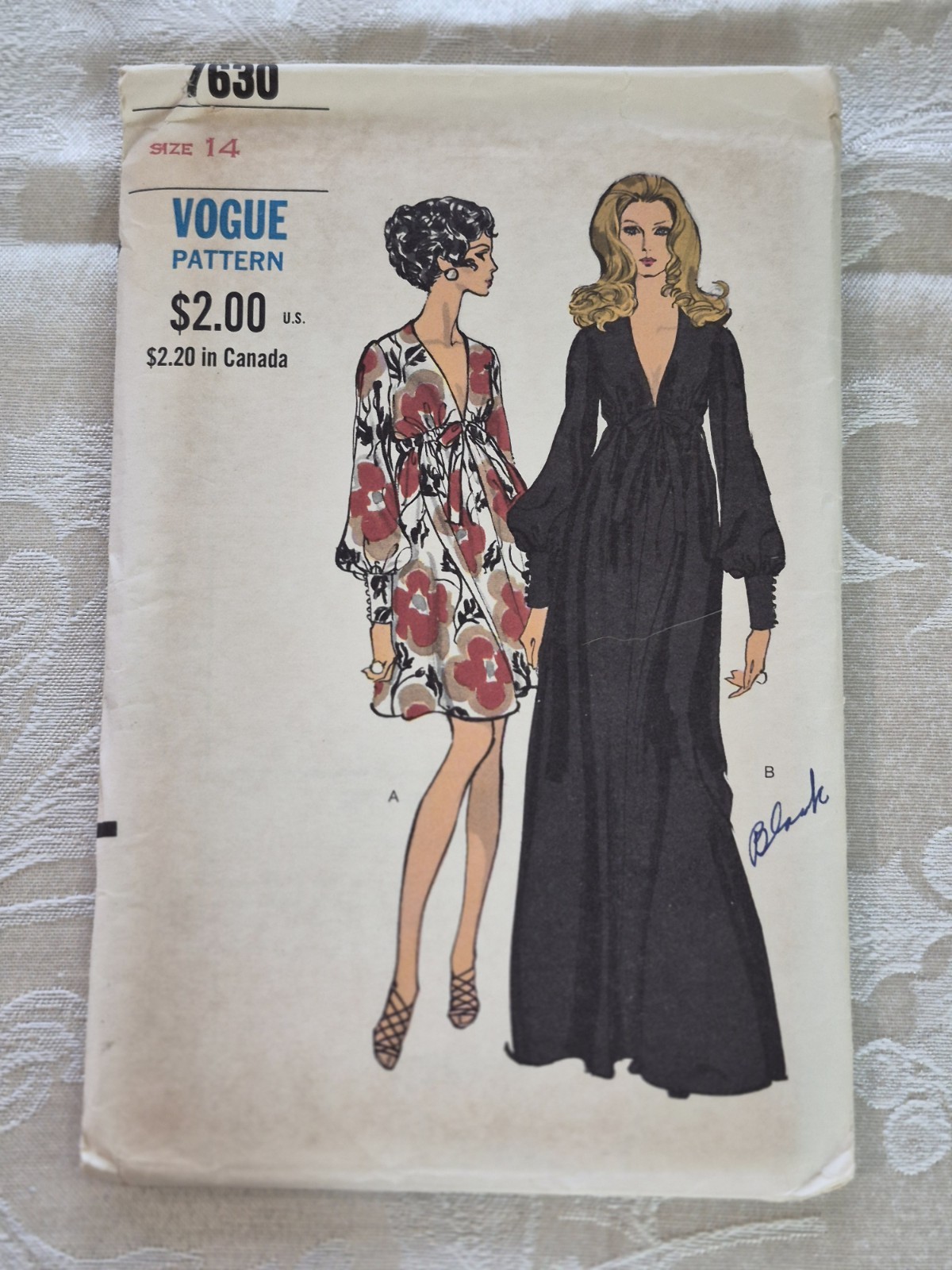 Vintage 1969 Vogue 7630 Boho Gown Dress Pattern Size 14 Bust 36 UNCUT FF