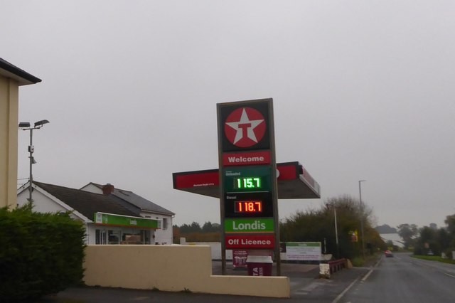 Photo 6x4 Texaco filling station by A38, Chelston Heathfield Wellington\\/ c2017 Photo 6x4 Texaco filling station by A38, Chelston Heathfield Wellington\\/ c2017
