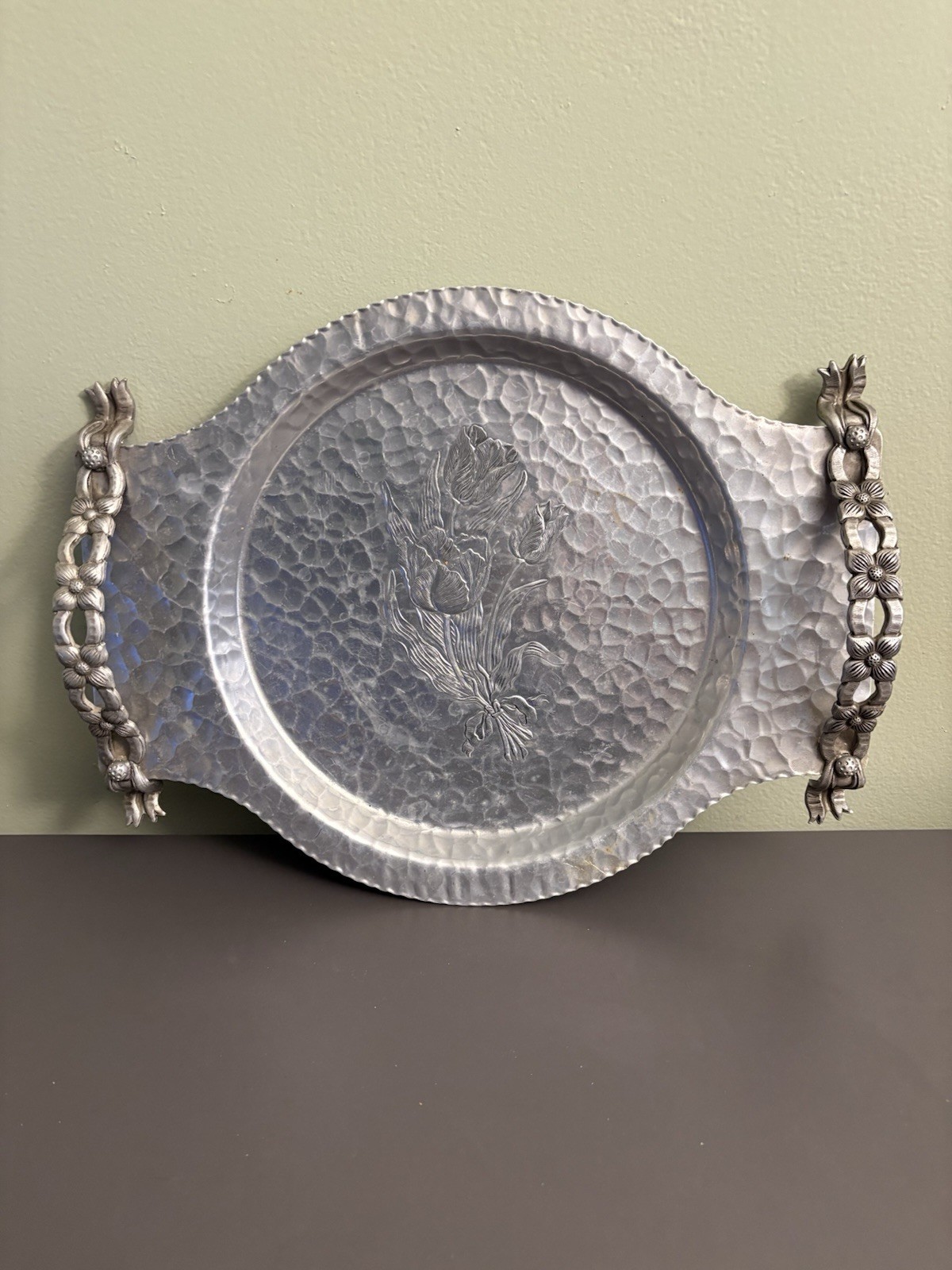 Vintage Handled Hammered Aluminum Tray #445 Flowers By Rodney Kent Handwrought