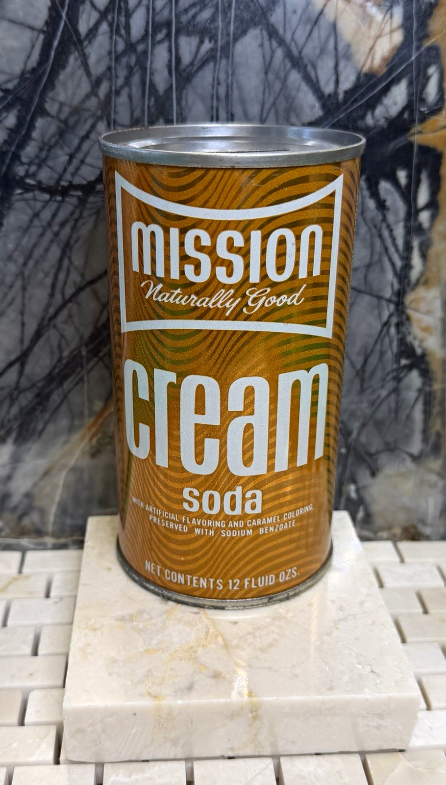 Flat Top Mission Cream Soda in A1+ condition Flat Top Mission Cream Soda in A1+ condition