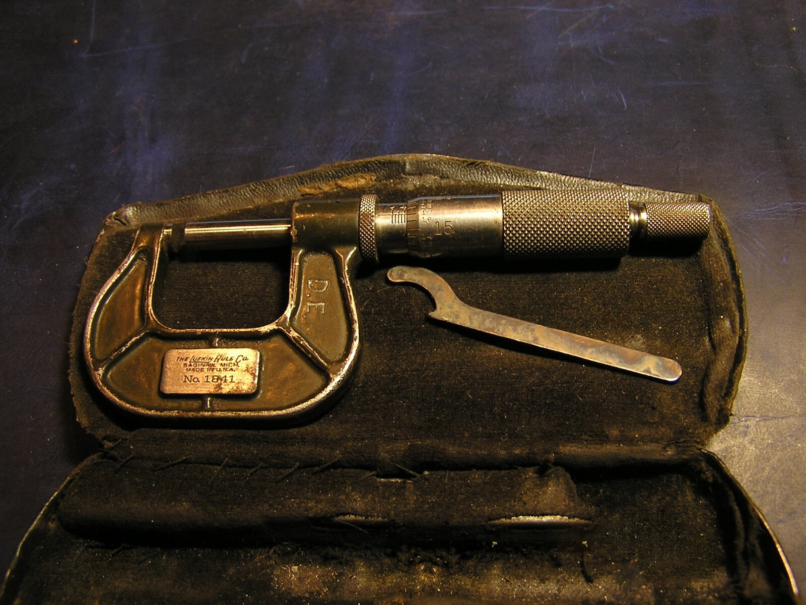 THE LUFKIN RULE CO No 1841 Outside Micrometer - Patn