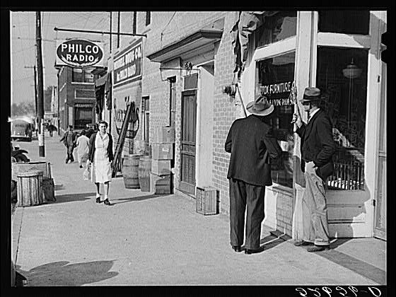 Photo:Wendell North Carolina 1939 Main Street Storefront PHILCO Radio